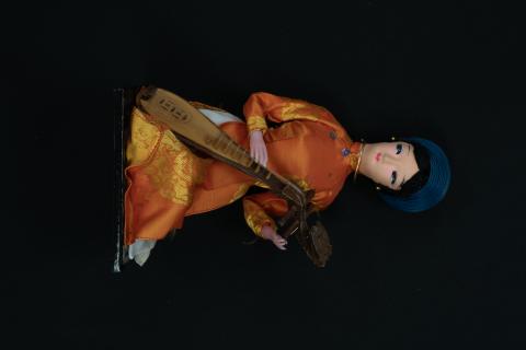 Mien Bac doll, front