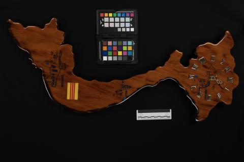 Wooden Vietnam clock, color card and scale