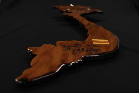 Wooden Vietnam clock, dimensional view